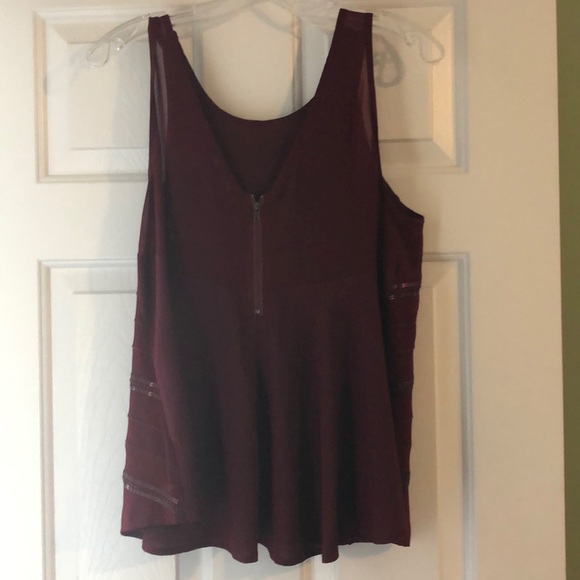 Blouse - Picture 2 of 3